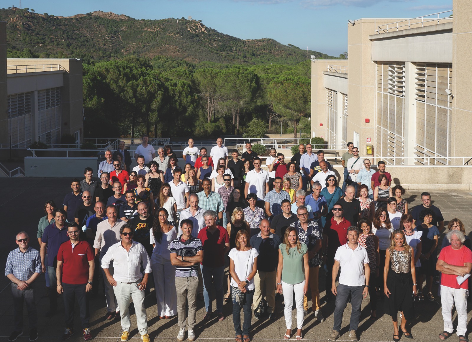 Foto di gruppo del personale del CRS4