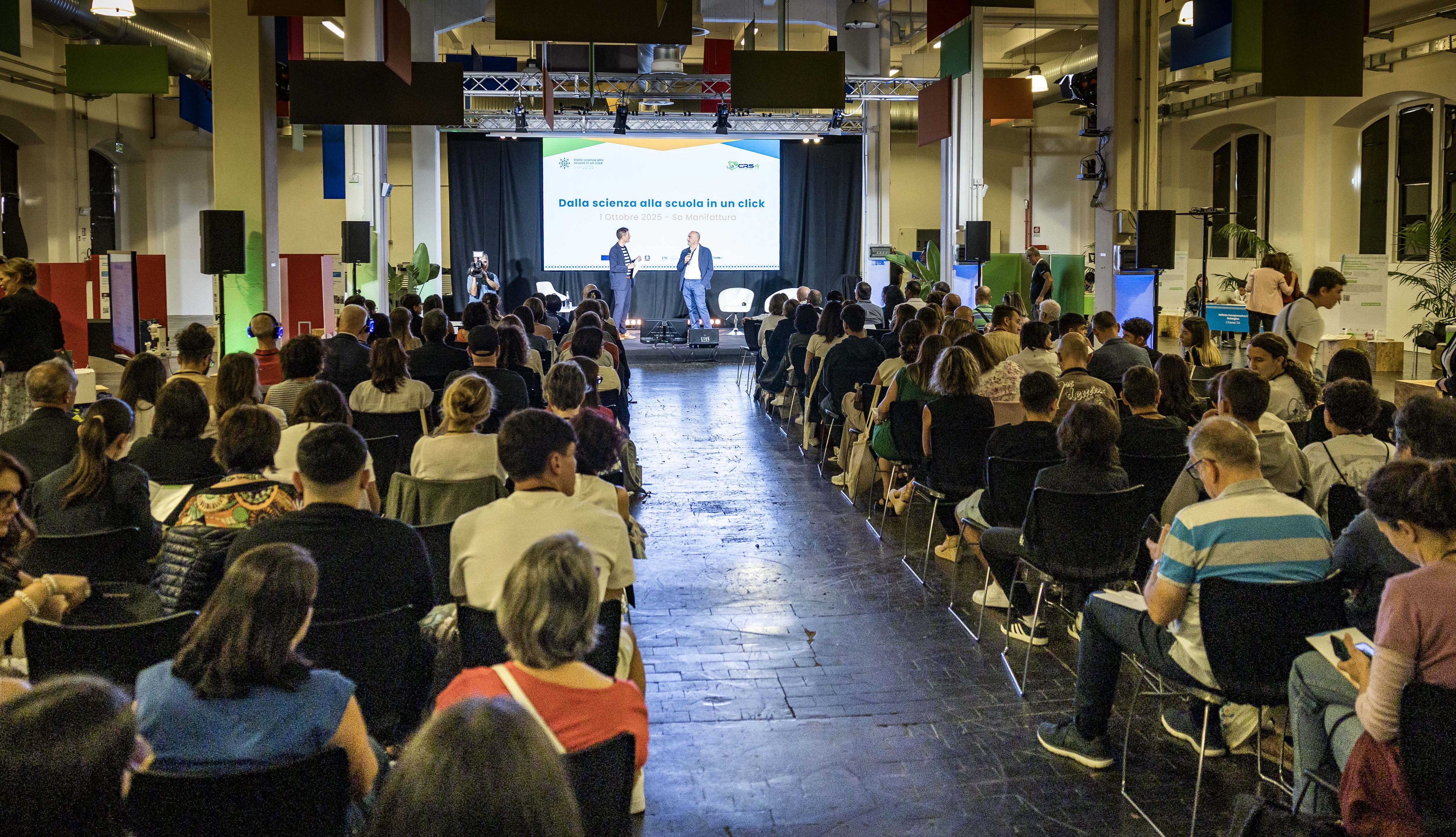 Sala gremita durante l'evento RIALE-EU